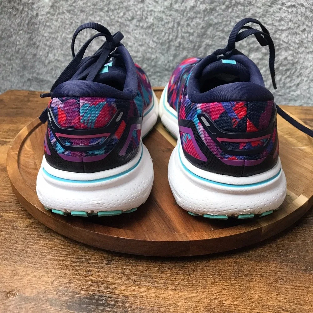 Brooks minor wear